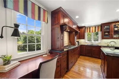1015 Greenhurst Road, Winston-Salem, NC 27104 - Photo 8