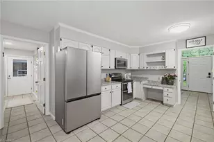 7404 Phelps Ct, Greensboro, NC 27409 - Photo 14