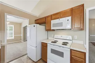 2035 Sweetbay Cir, Burlington, NC 27215 - Photo 14