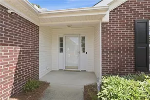 2035 Sweetbay Cir, Burlington, NC 27215 - Photo 2