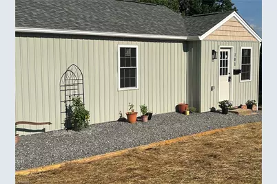 101 Pine Street, Jonesville, NC 28642 - Photo 2