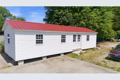 5216 Market Street, Greensboro, NC 27409 - Photo 4