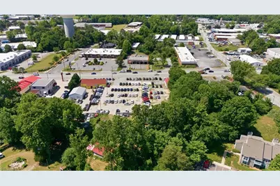 5216 Market Street, Greensboro, NC 27409 - Photo 8