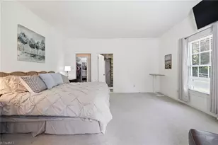1300 Robin Hood Rd, High Point, NC 27262 - Photo 26