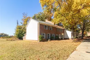 3317 Regents Park Ln, Greensboro, NC 27455 - Photo 24