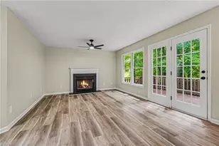 7 Creekstone Ct, Greensboro, NC 27407 - Photo 4