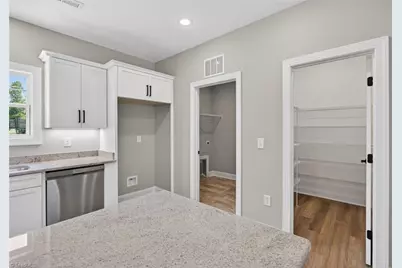 427 Garland Drive, Lexington, NC 27295 - Photo 8