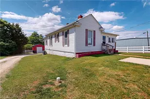 317 W Atkins St, Dobson, NC 27017 - Photo 2