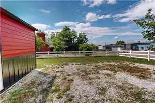 317 W Atkins St, Dobson, NC 27017 - Photo 24