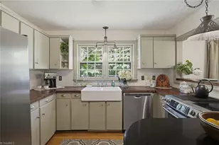 502 Hunter St, Madison, NC 27025 - Photo 14