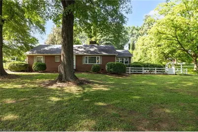 502 Hunter Street, Madison, NC 27025 - Photo 4