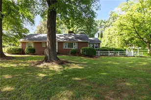 502 Hunter St, Madison, NC 27025 - Photo 4