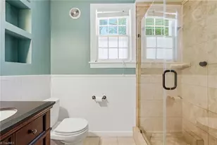 2501 Walker Ave, Greensboro, NC 27403 - Photo 20