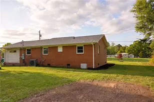 4950 Fairview Ct, Trinity, NC 27370 - Photo 28