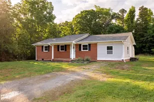 4950 Fairview Ct, Trinity, NC 27370 - Photo 2