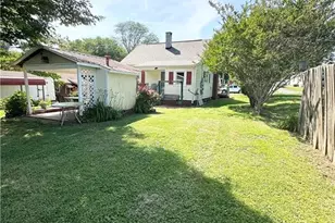 153 Green St, Mount Airy, NC 27030 - Photo 14