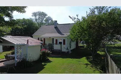 153 Green Street, Mount Airy, NC 27030 - Photo 4