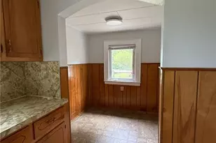 153 Green St, Mount Airy, NC 27030 - Photo 8