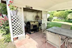 153 Green St, Mount Airy, NC 27030 - Photo 12