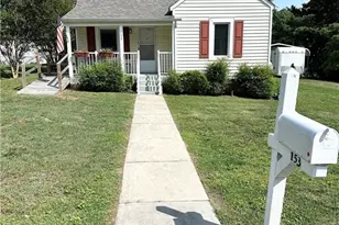 153 Green St, Mount Airy, NC 27030 - Photo 2