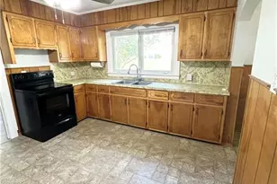 153 Green St, Mount Airy, NC 27030 - Photo 18