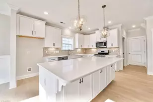 1040 Fairhaven Dr, Mebane, NC 27302 - Photo 22