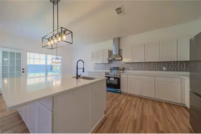 884 Jennifer Lane, High Point, NC 27265 - Photo 10