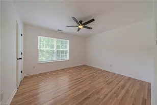884 Jennifer Ln, High Point, NC 27265 - Photo 16