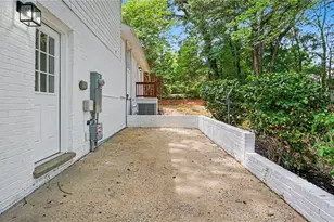 2210 Dulaire Rd, Greensboro, NC 27407 - Photo 16