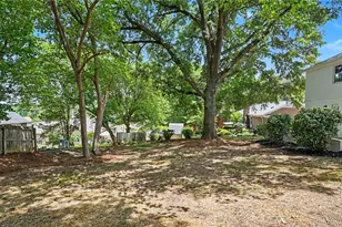 2210 Dulaire Rd, Greensboro, NC 27407 - Photo 10
