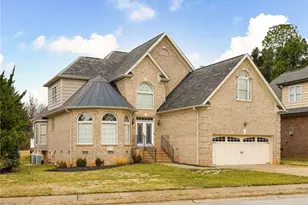 203 Christi Ln, Kernersville, NC 27284 - Photo 2
