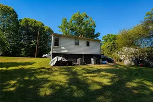 158 Wisconsin Ave, Elkin, NC 28621 - Photo 4