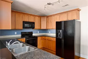 4732 Tatton Park Cir, Winston-Salem, NC 27103 - Photo 8