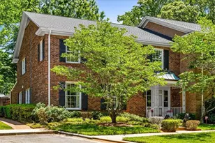 35 Fountain Manor Dr, Greensboro, NC 27405 - Photo 2