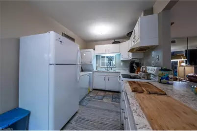 3820 Country Club Road #E, Winston-Salem, NC 27104 - Photo 12