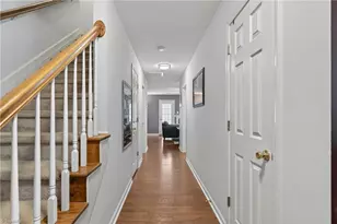802 Remount Ct, Greensboro, NC 27409 - Photo 4