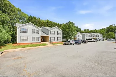 15 Meadowood Glen Way #C, Greensboro, NC 27409 - Photo 22