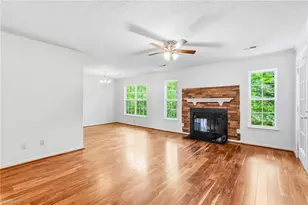 15 Meadowood Glen Way, Greensboro, NC 27409 - Photo 4