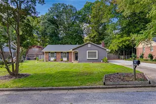 5111 Cheviot Rd, Greensboro, NC 27455 - Photo 4
