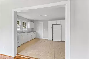 828 Ferrell Ave, Winston-Salem, NC 27101 - Photo 10