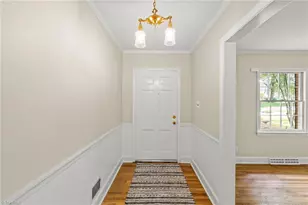 332 Grandview Dr, Winston-Salem, NC 27104 - Photo 6