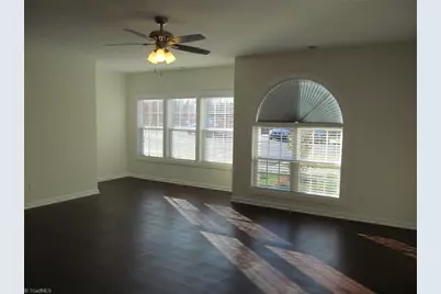 2606 Pennoak Way #D, Greensboro, NC 27407 - Photo 4