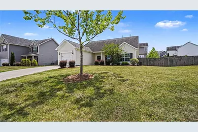 634 Meadowtop Circle, Burlington, NC 27217 - Photo 2