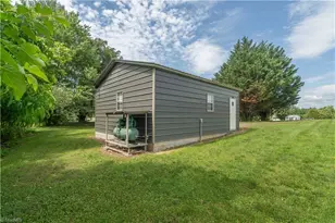 1427 Reeves Mill Rd, Mount Airy, NC 27030 - Photo 32