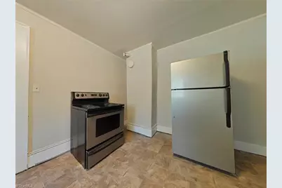 224 N Dunleith Avenue, Winston-Salem, NC 27101 - Photo 2