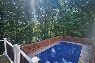 1010 Shamrock Ct, High Point, NC 27265 - Photo 2