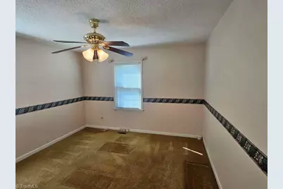 1010 Shamrock Court, High Point, NC 27265 - Photo 10
