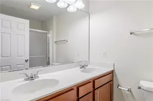 105 Sommerwall Pl, Greensboro, NC 27405 - Photo 20