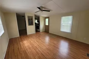 157 College Village Dr, Eden, NC 27288 - Photo 4