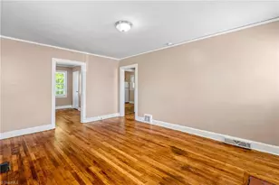 437 W 24th St, Winston-Salem, NC 27105 - Photo 8